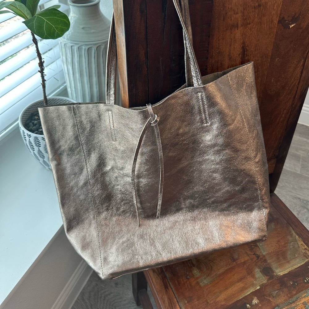 ☀️ NWOT MARLON Antracita Italian Leather Tote Bag